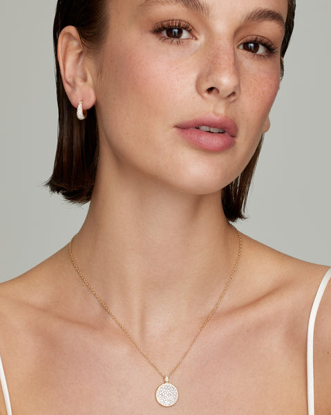 Scattered Diamond Pendant Necklace