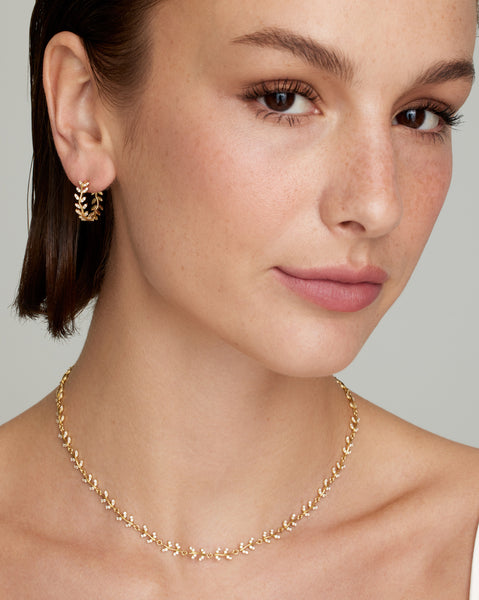 Delicate Vine Necklace with Diamonds