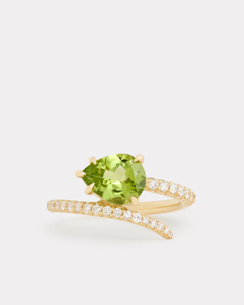 Script Ring with Peridot and Diamonds
