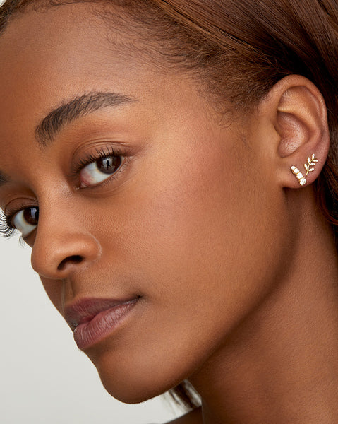 Curved Diamond Studs