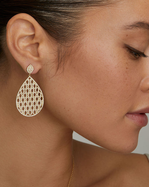 Woven Pear Shape Aladdin Earring with Diamonds