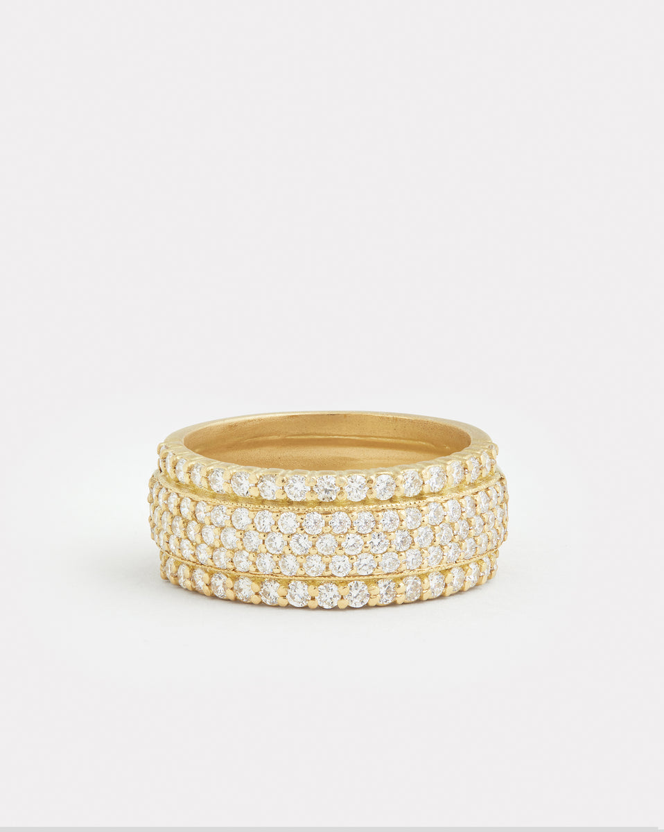 Diamond Edged Ring with Pave Diamonds
